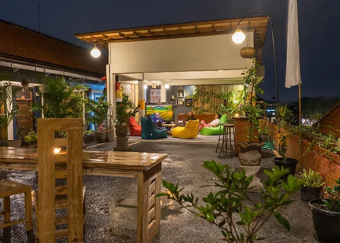 Poshtel Hostel *